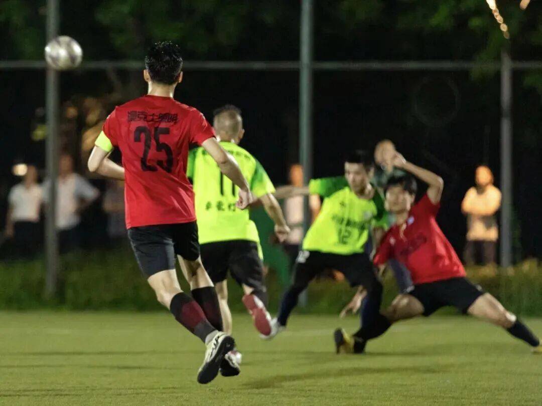 包含激情四射!场上比赛精彩纷呈令人陶醉的词条 包含激情四射!场上比赛精彩纷呈令人陶醉的词条