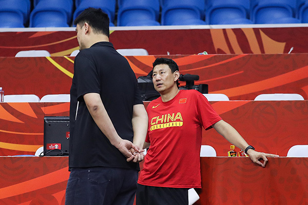 天津男篮球员团结合作,实现奇迹逆转 天津男篮球员团结合作,实现奇迹逆转