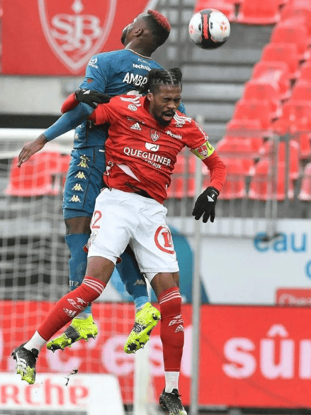 洛里昂客场击败布雷斯特,取得胜利 洛里昂客场击败布雷斯特,取得胜利