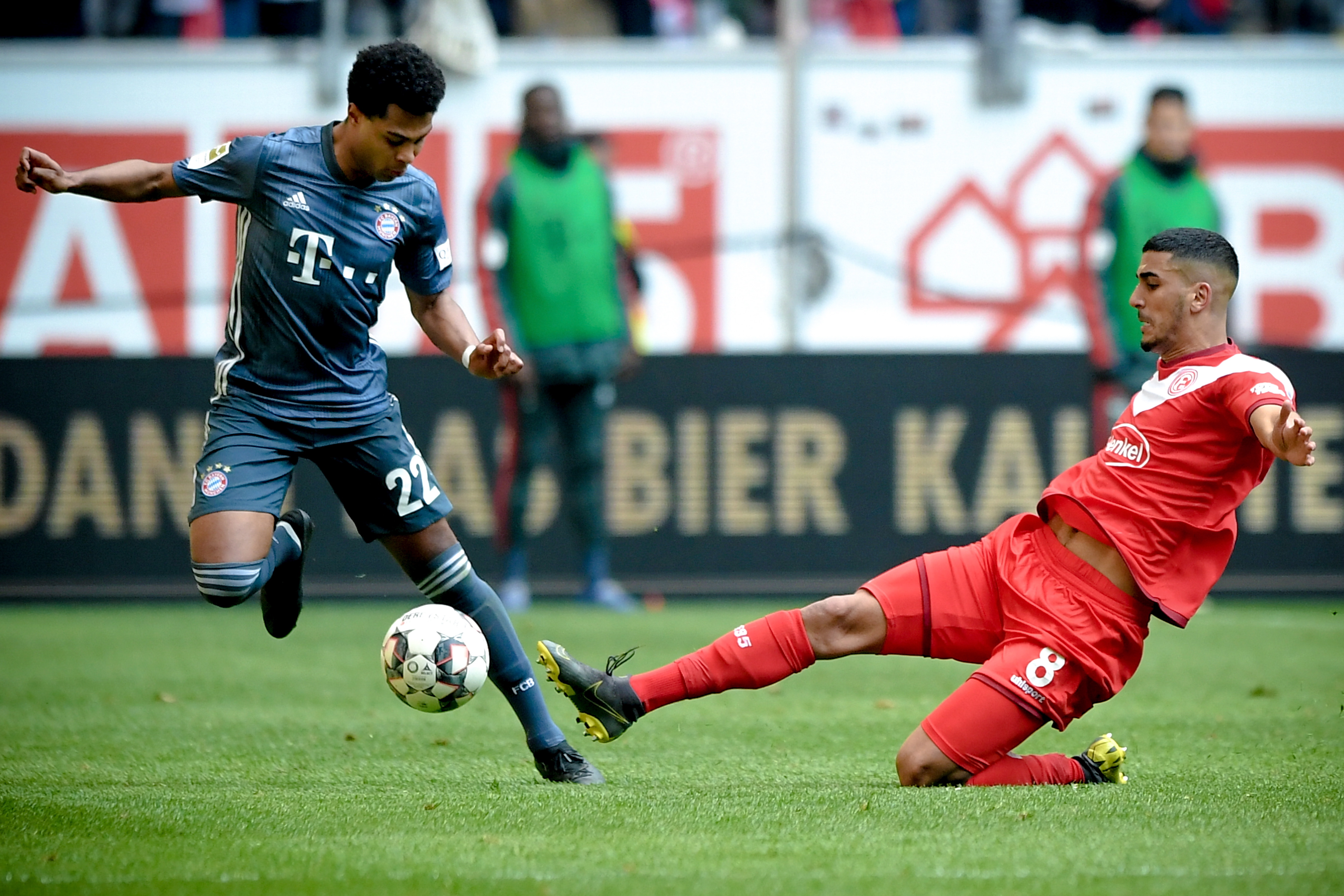 米兰体育网页版登录入口-关于杜塞尔多夫客战德甲豪门，惊险拿下一分大捷的信息