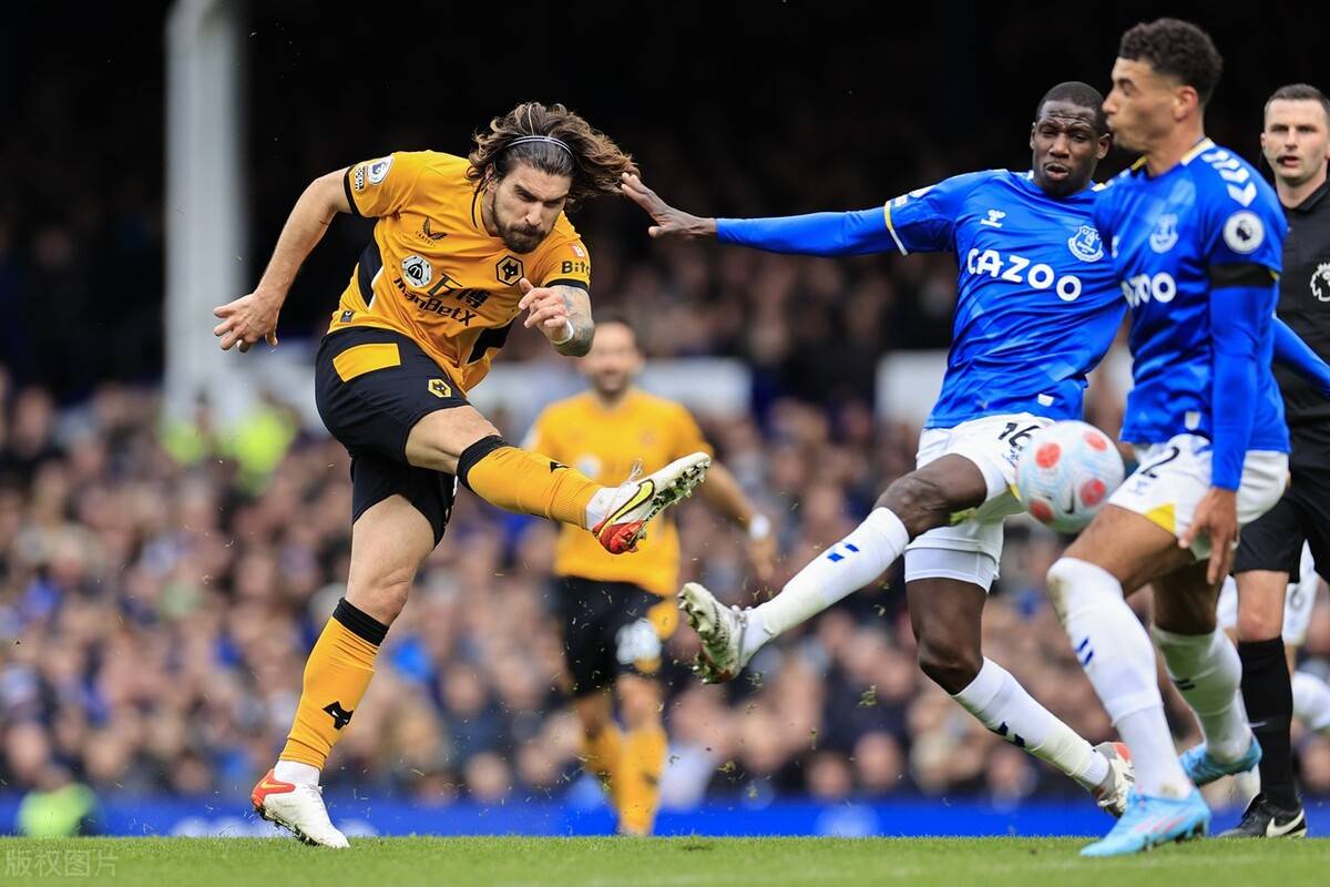 斯特拉斯堡爆冷击败对手,结束连败颓势的简单介绍 斯特拉斯堡爆冷击败对手,结束连败颓势的简单介绍